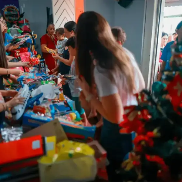 Metrópoles Run transforma o Natal de crianças em Ceilândia com doações