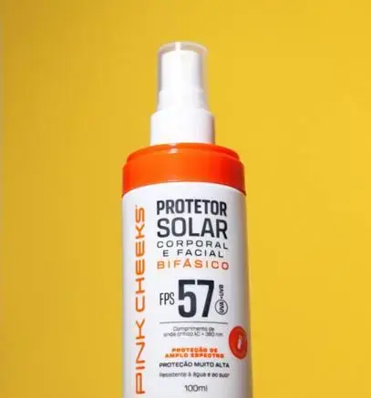 Pink Cheeks apresenta protetor solar bifásico com alta proteção e toque seco
