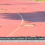 Moradores reclamam de pista de corrida cheia de buracos em São Gonçalo