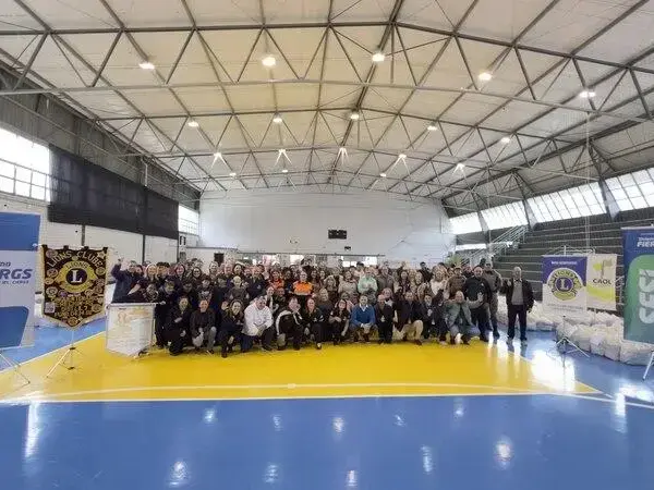 Corrida do SESI transforma inscrições em 865 cestas para famílias