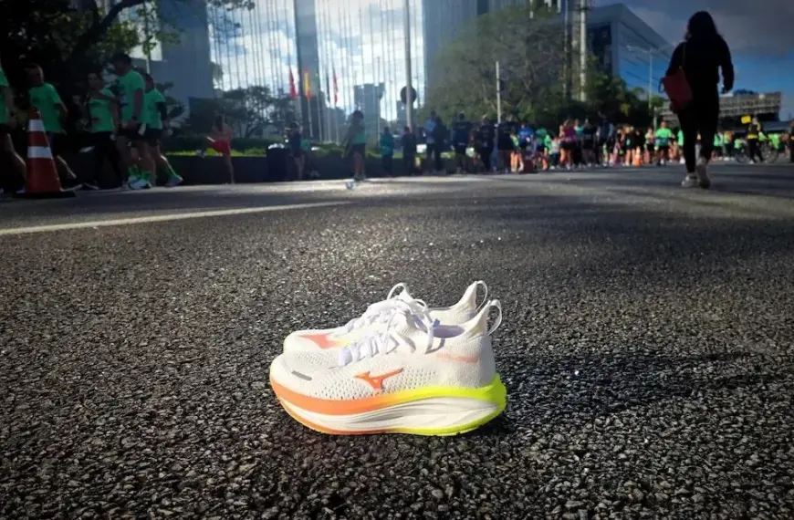 Mizuno Neo Vista 3: estabilidade e amortecimento para longas distâncias
