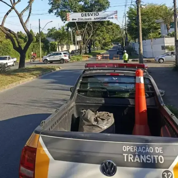 Operação de trânsito e transporte para corrida na Orla da…