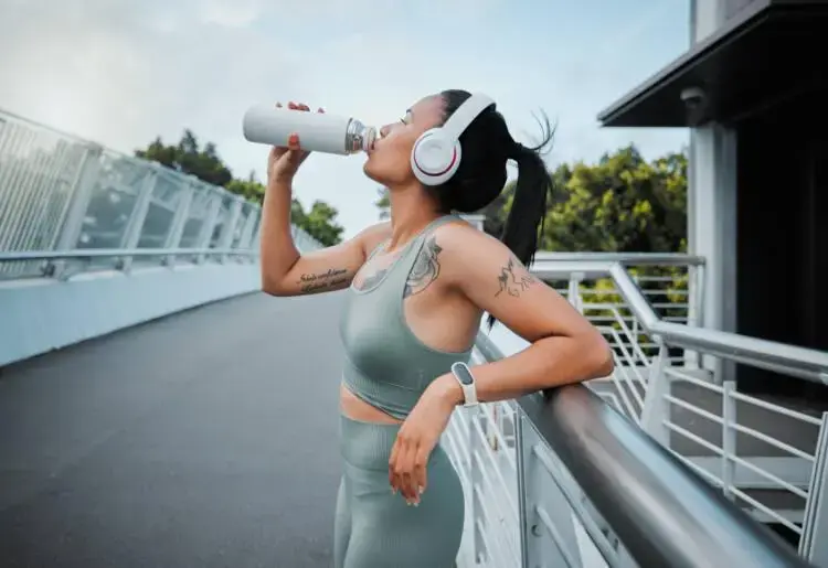 Tatuagem interfere no suor e na performance? O que a ciência diz