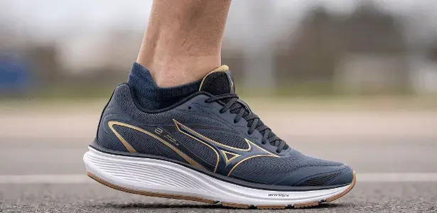 Mizuno Atlantis 2: tênis para academia e caminhada por R$194 com cupom