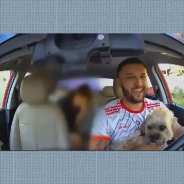 Motorista encontra cachorro desaparecido da família durante corrida