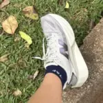 Tênis New Balance FuelCell Rebel V5 com 35% off e ótimo amortecimento