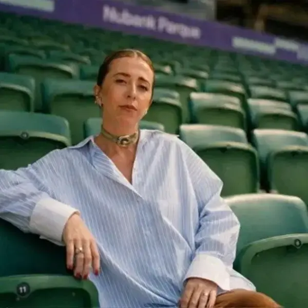 Thais Gramani assume diretoria comercial e de marketing do Nubank Parque