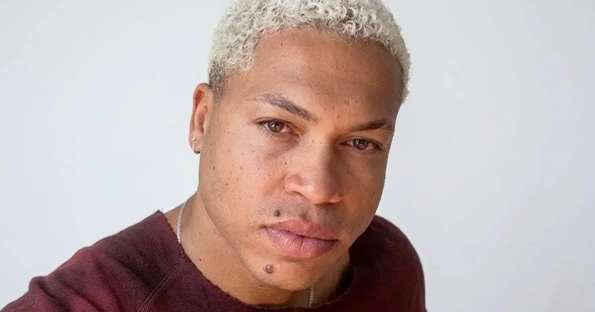 Victor Andrade usa moda como expressão e corre pela saúde mental