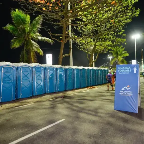 Quantos banheiros químicos são necessários em corridas de rua no Brasil?