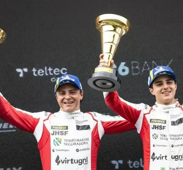 Felipe Massa e filho vencem prova endurance da Porsche Carrera Cup em Brasília